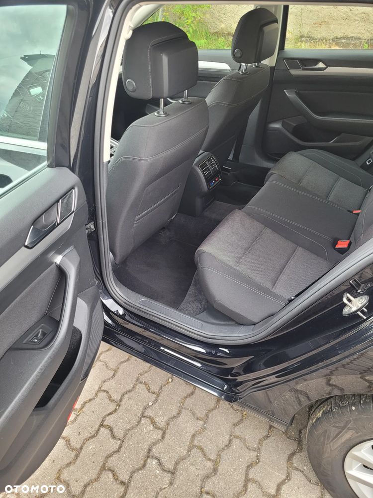 Volkswagen Passat 2.0 TDI SCR DSG Comfortline - 7
