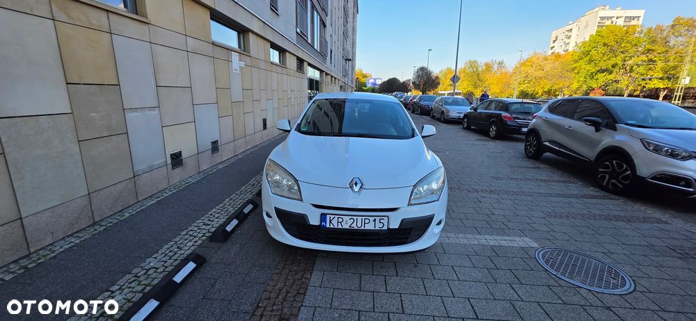 Renault Megane 2010 photo 2