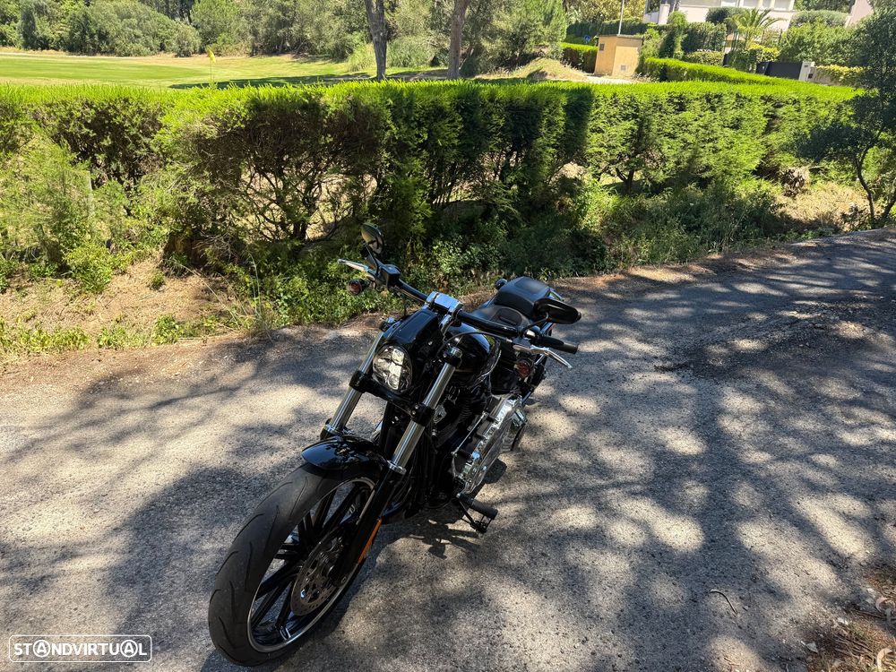 Harley-Davidson Breakout 114 - 8