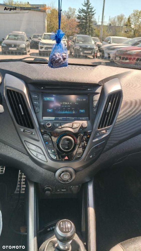 Hyundai Veloster - 19