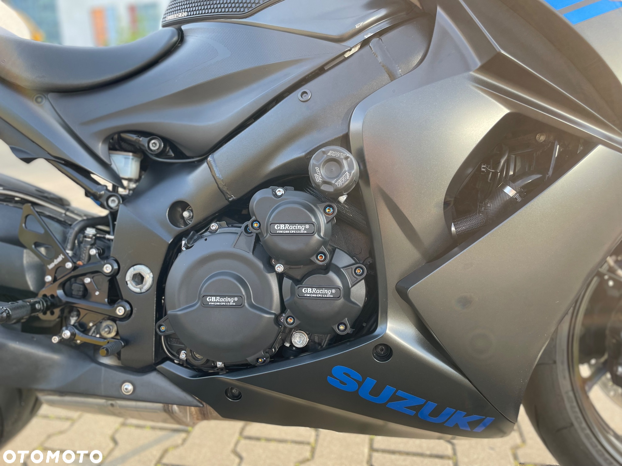 Suzuki GSX - 10
