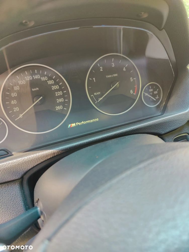 BMW Seria 3 330d xDrive Modern Line - 10