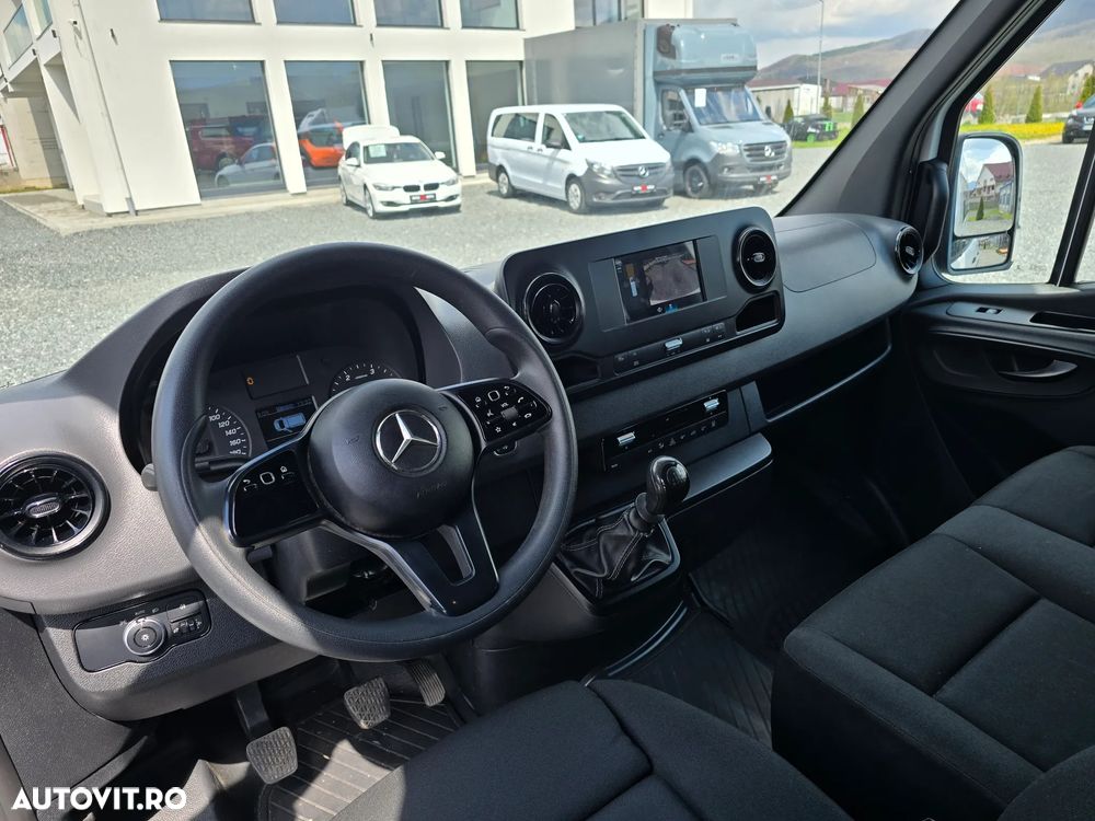 Mercedes-Benz Sprinter - 19