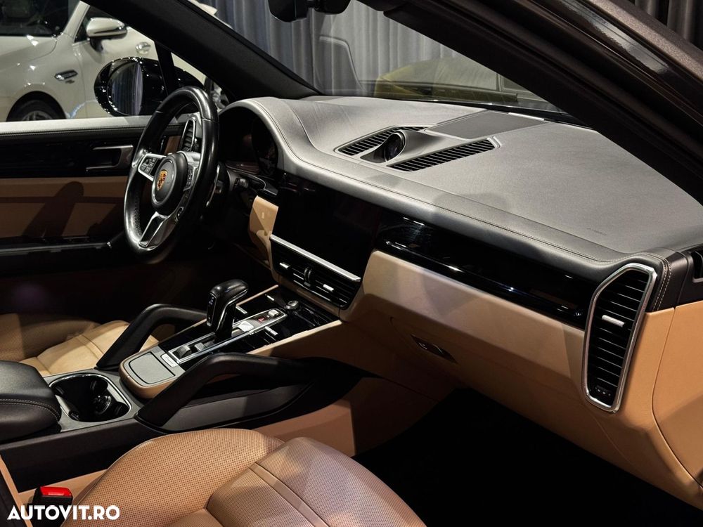 Porsche Cayenne Standard - 12