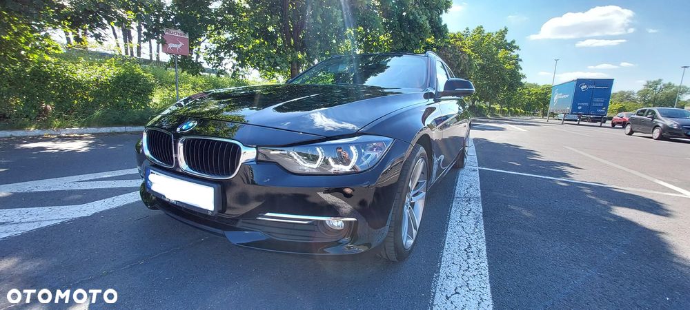 BMW Seria 3 320i - 5