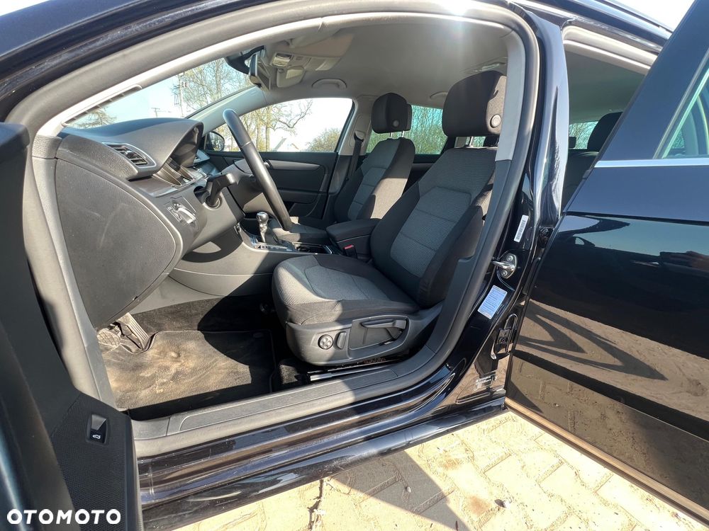 Volkswagen Passat - 8