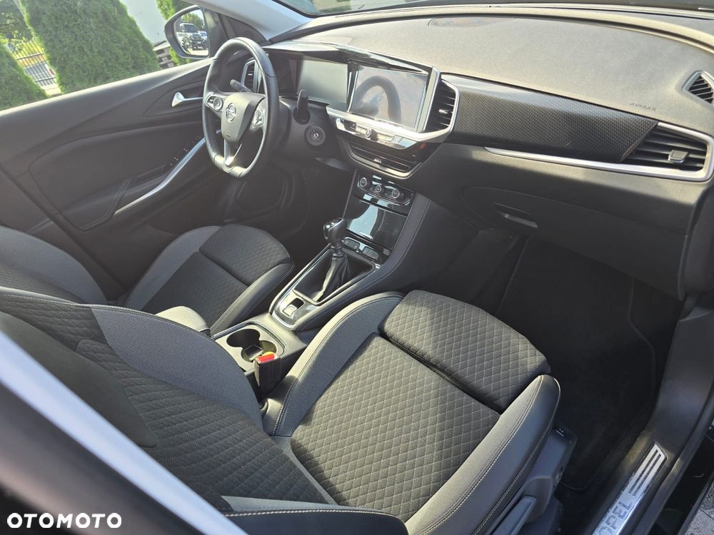 Opel Grandland 1.2 T Business Edition S&S - 9