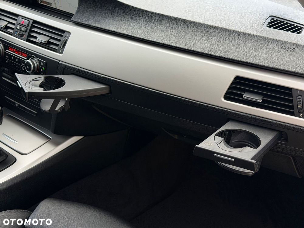 BMW Seria 3 - 25