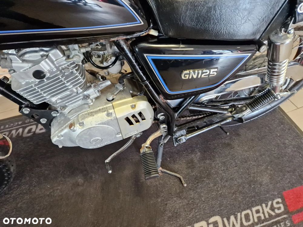 Suzuki GN - 16