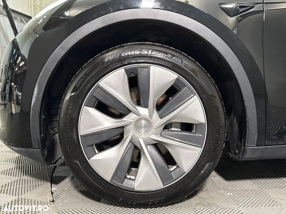 Tesla Model Y RWD - 14
