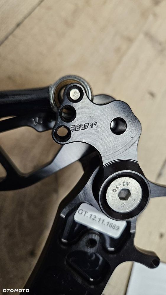 Regulowany zestaw podnóżków AS31GT Gilles Tooling Kawasaki Ninja ZX-10R - 8