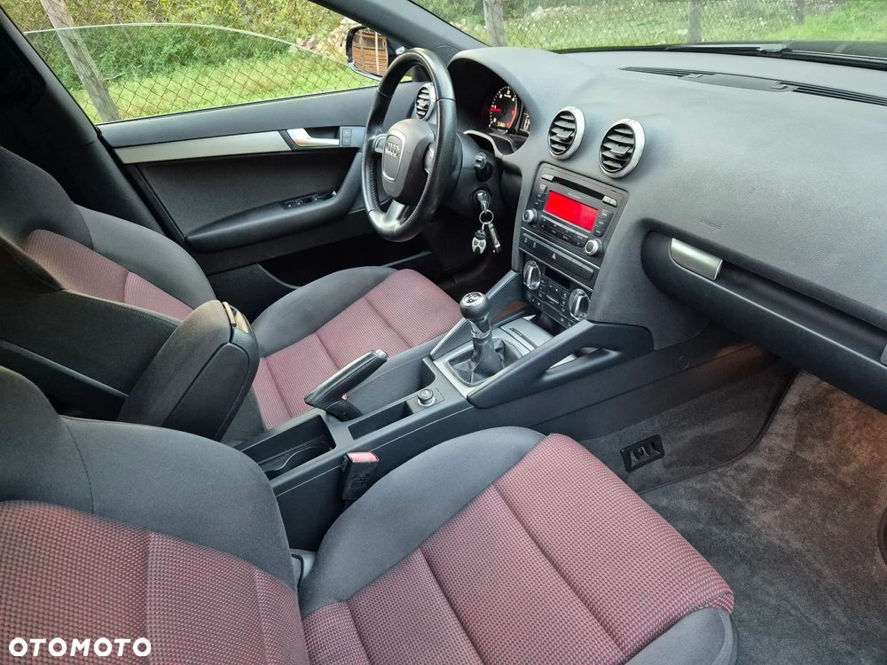 Audi A3 Sportback 2.0 TDI DPF quattro Ambition - 20