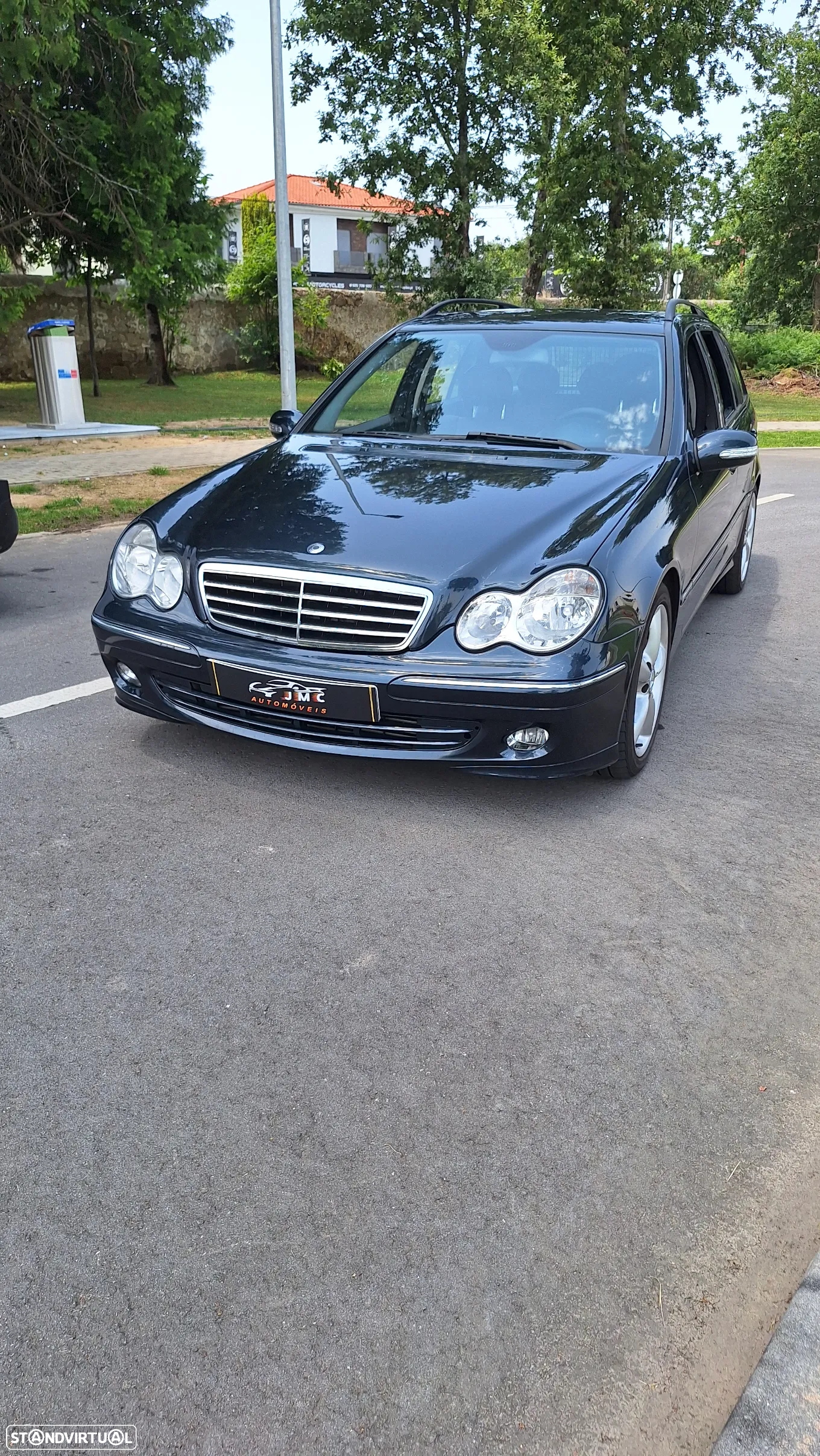Mercedes-Benz 220 - 2
