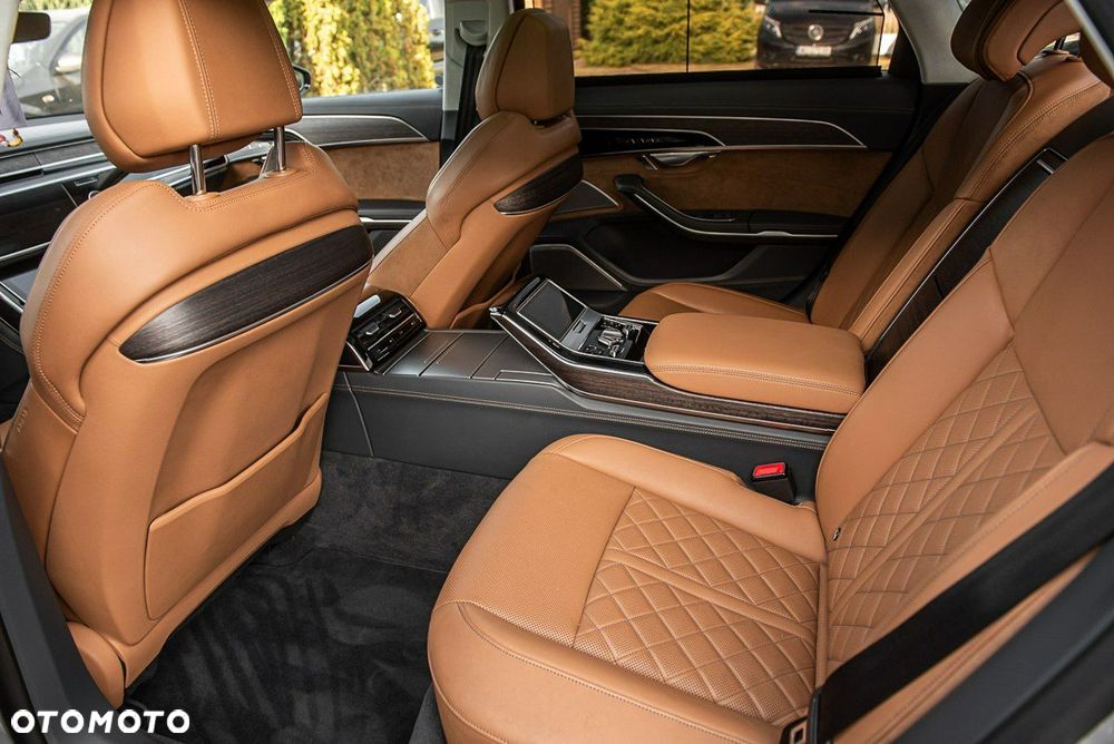 Audi A8 - 32