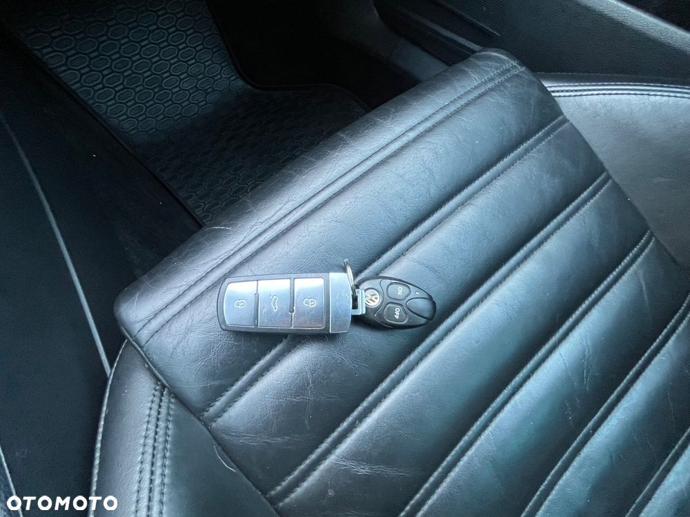 Volkswagen Passat 2.0 TDI 4Mot Highline DSG - 18