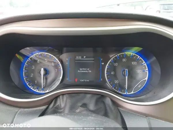 Chrysler Pacifica - 7