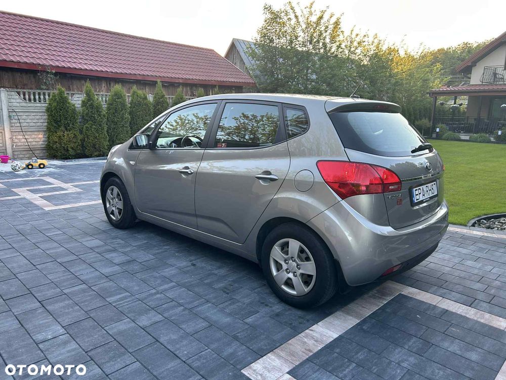 Kia Venga 1.4 L - 5