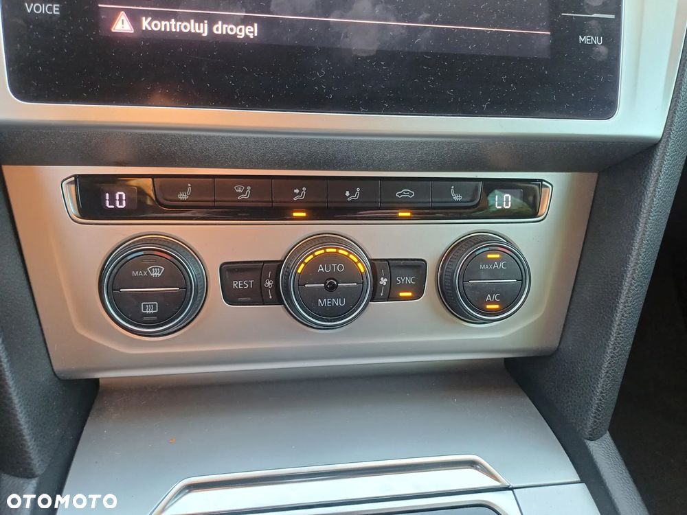 Volkswagen Passat 2.0 TDI SCR DSG Comfortline - 19