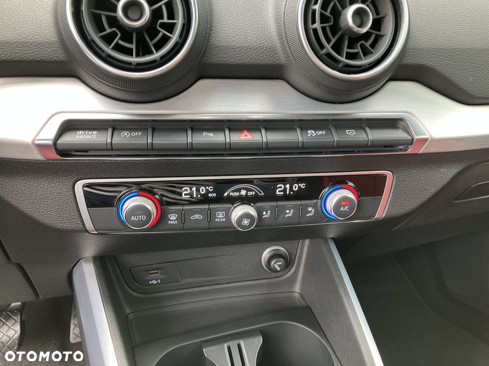 Audi Q2 - 18