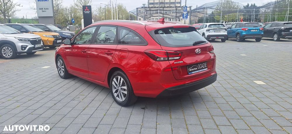 Hyundai i30 1.6 CRDI ISG 5DR MT Highway - 6