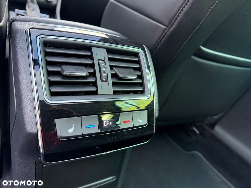 Skoda Superb 2.0 TDI 4x4 DSG Ambition - 29
