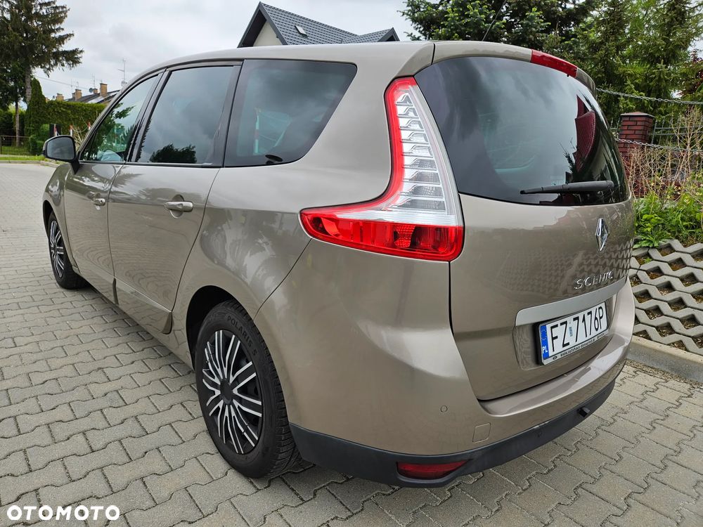 Renault Grand Scenic 1.6 16V 110 Dynamique - 3