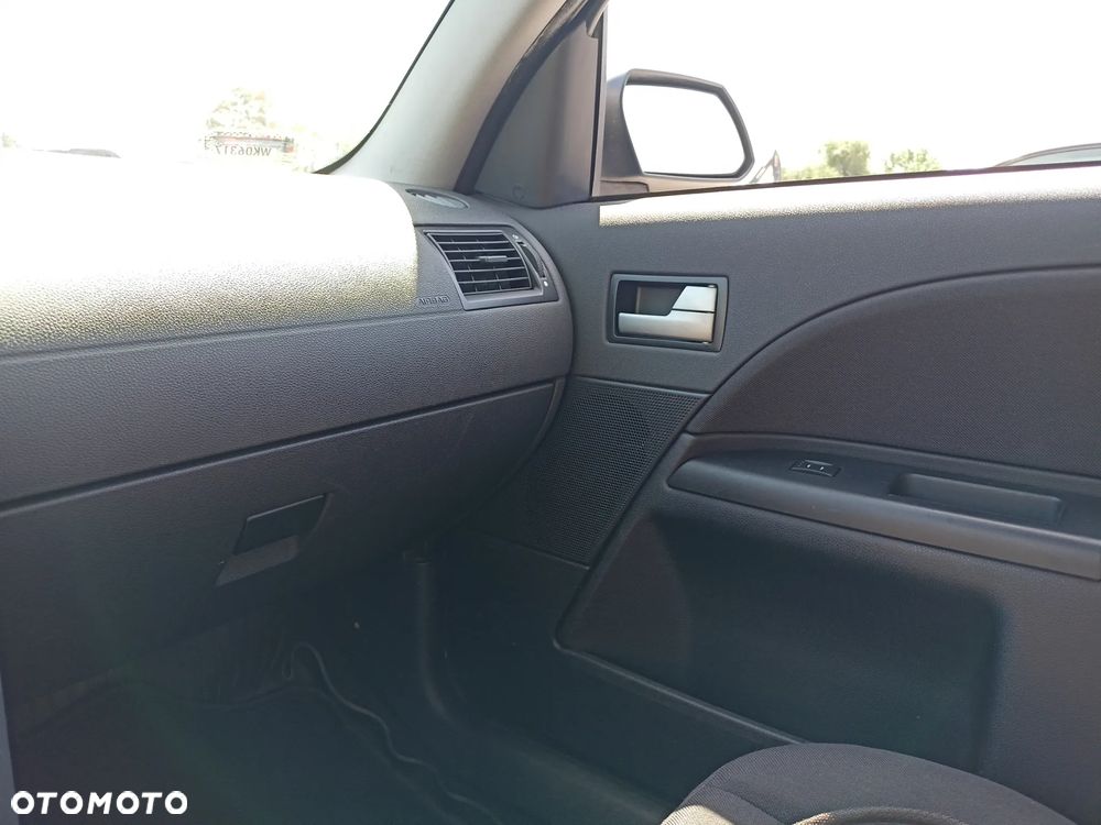 Ford Mondeo - 12