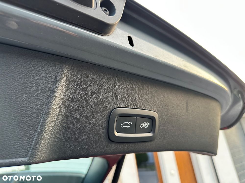 Volvo XC 40 - 18