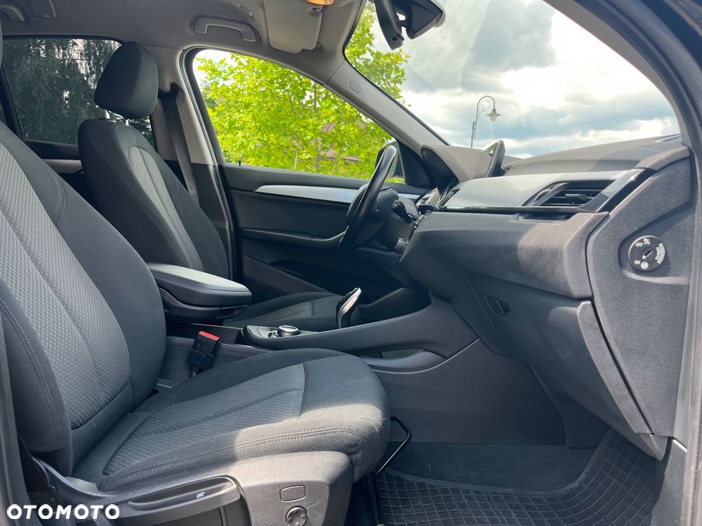 BMW X1 xDrive18d Business Edition - 21