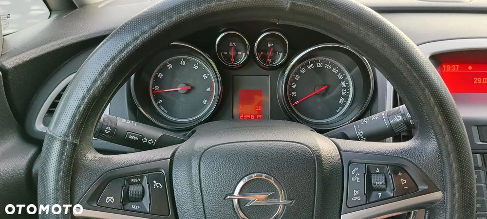 Opel Astra 1.6 - 11