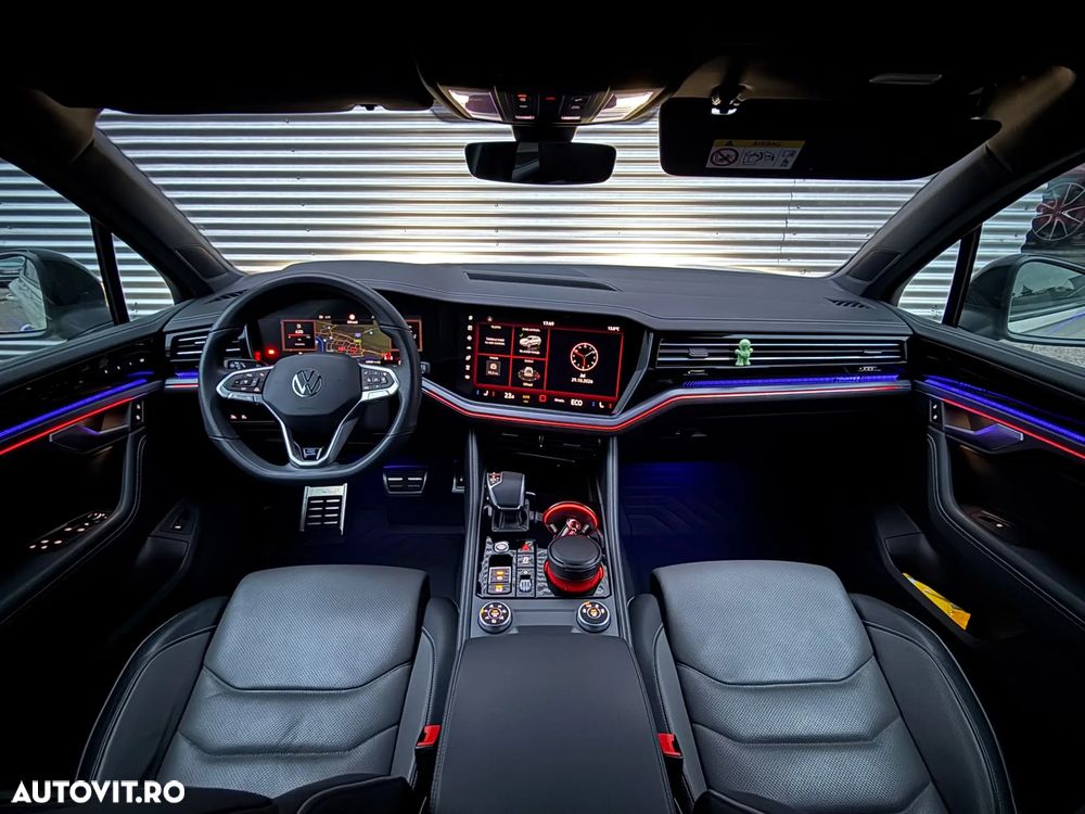Volkswagen Touareg 2024 photo 3