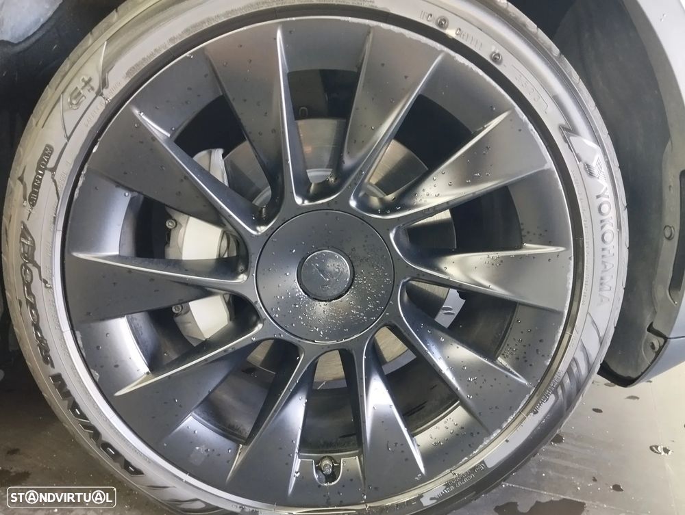 Tesla Model Y Long Range Tração Integral - 9