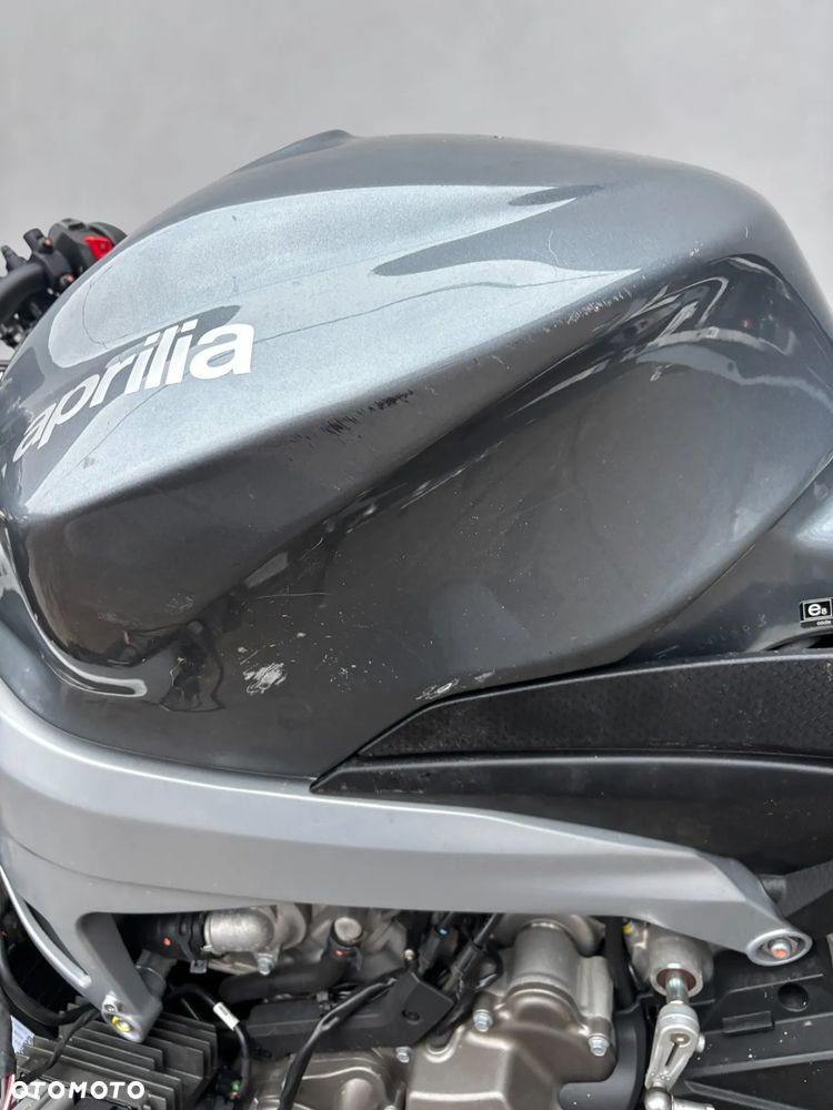 Aprilia Tuono - 12