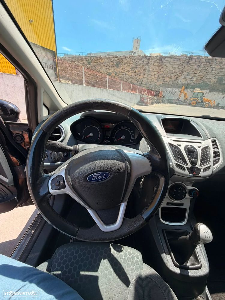 Ford Fiesta 1.6 TDCI Sport - 11