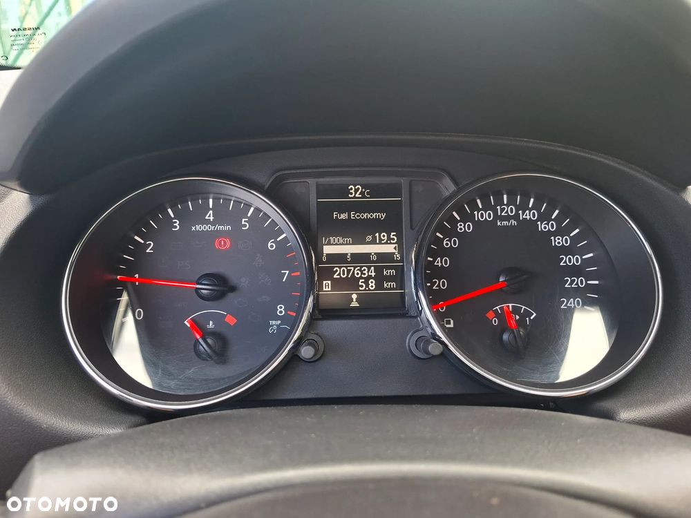 Nissan Qashqai 2.0 4x4 Tekna Premium - 24