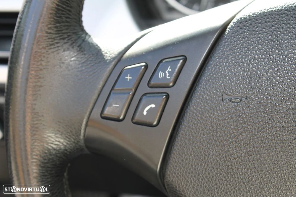 BMW 318 d Navigation - 23