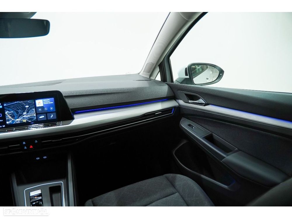 VW Golf Variant 2.0 TDi Life DSG - 21