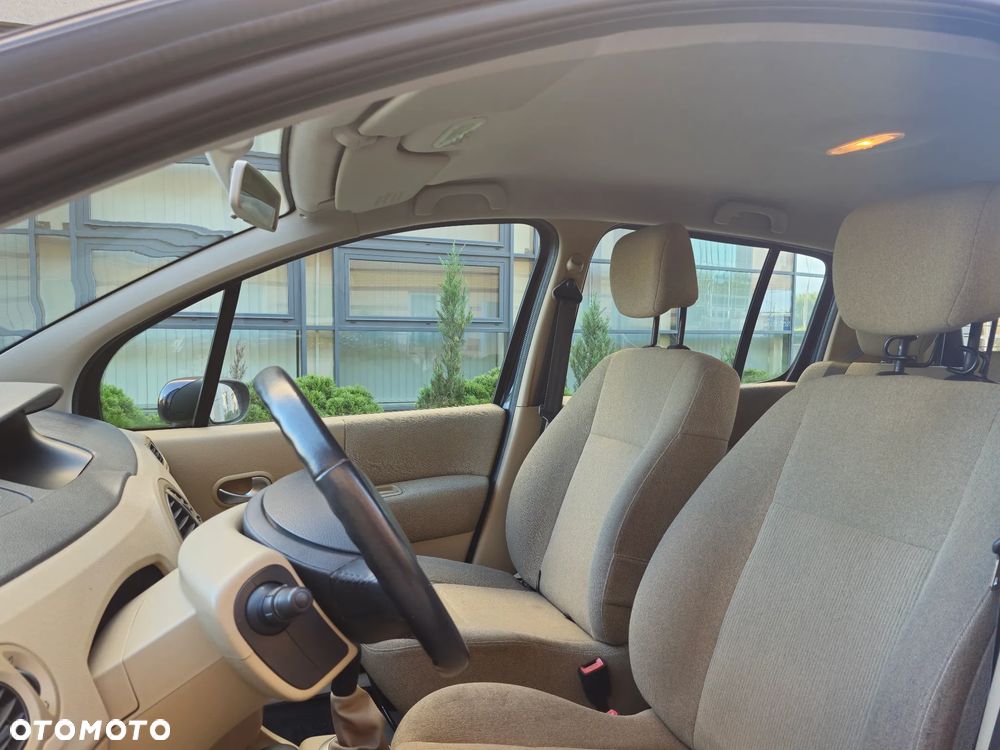 Renault Modus - 13
