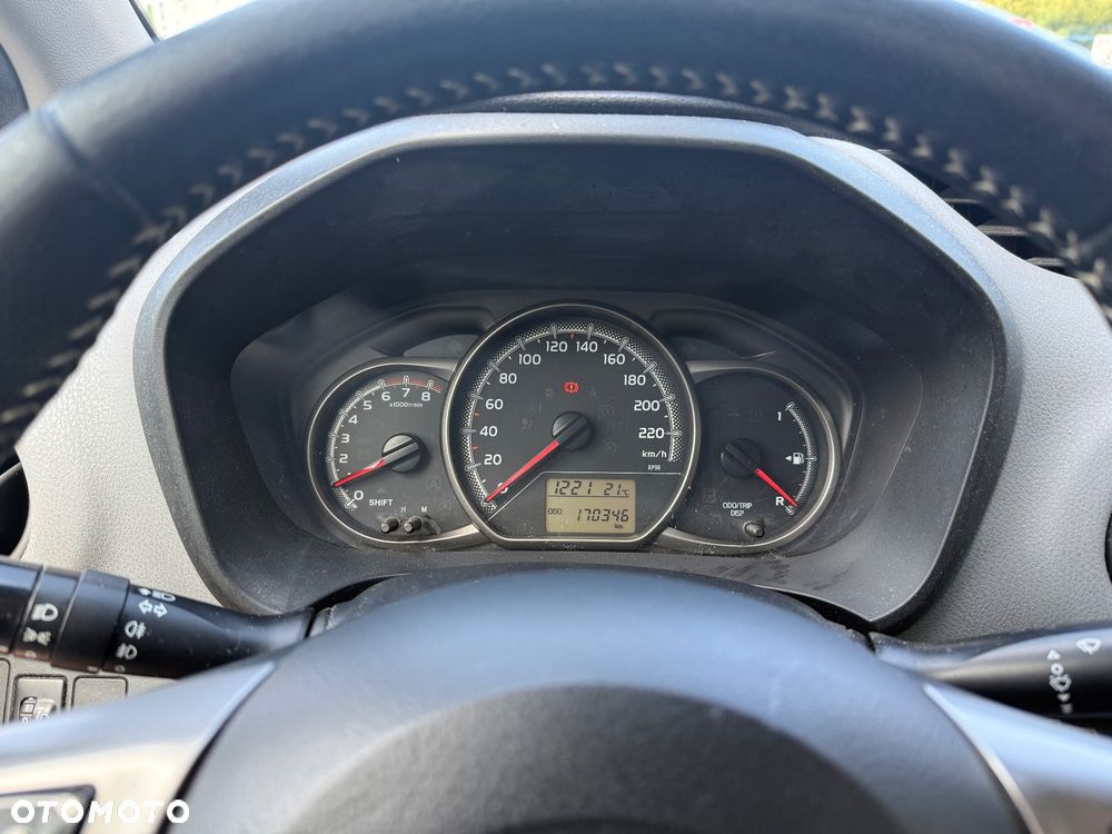 Toyota Yaris 1.33 Premium - 10