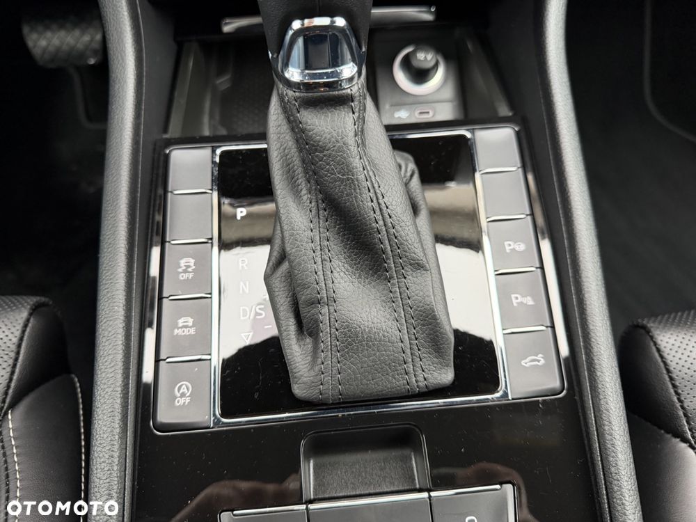 Skoda Superb 2.0 TDI SCR 4x4 L&K DSG - 29