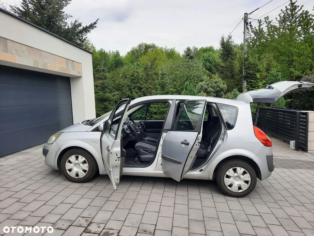 Renault Scenic 1.5 dCi Alize - 10
