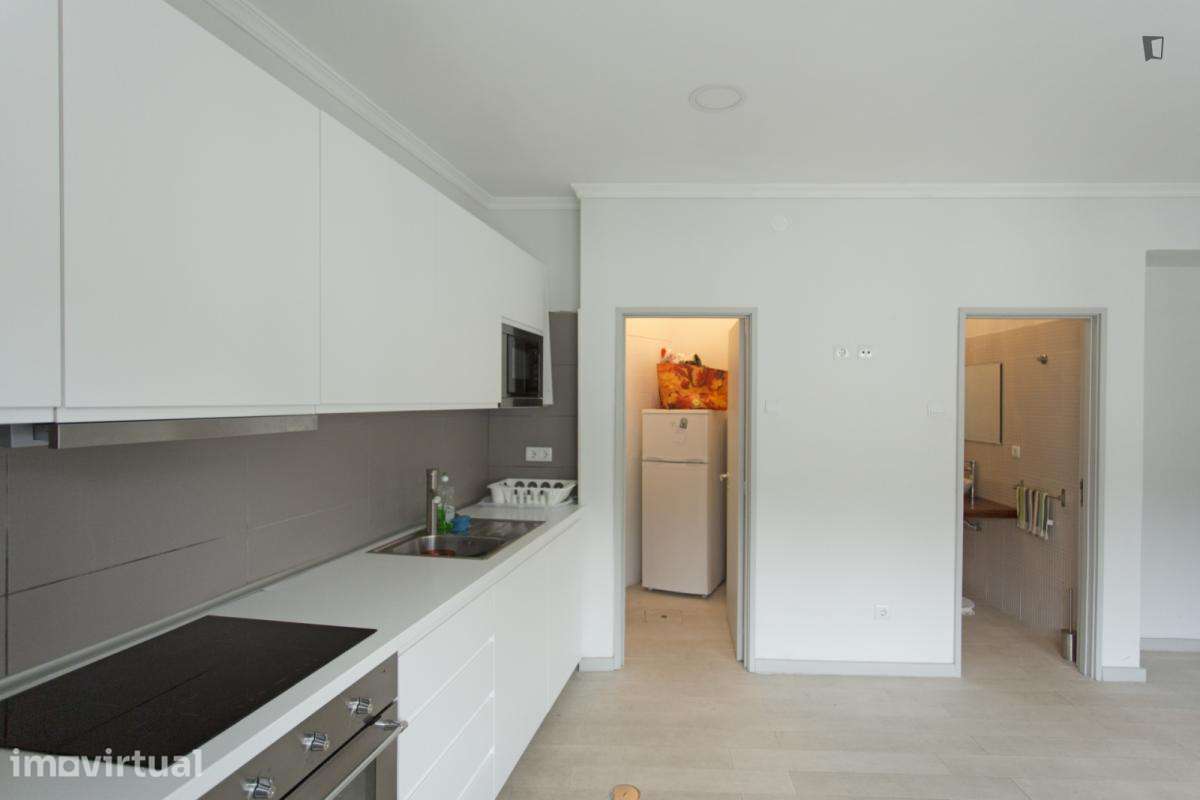 Apartamento com 4 quartos - localizado em Cedofeita Porto - Grande imagem: 3/20