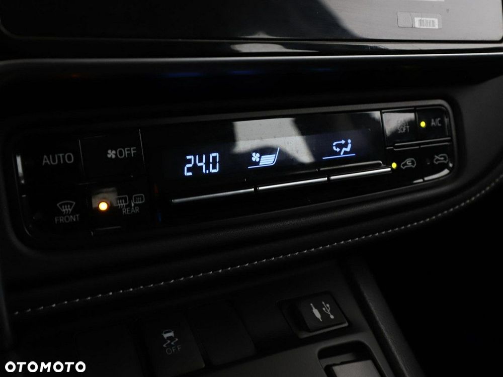 Toyota Auris 1.8 VVT-i Automatik Comfort - 26