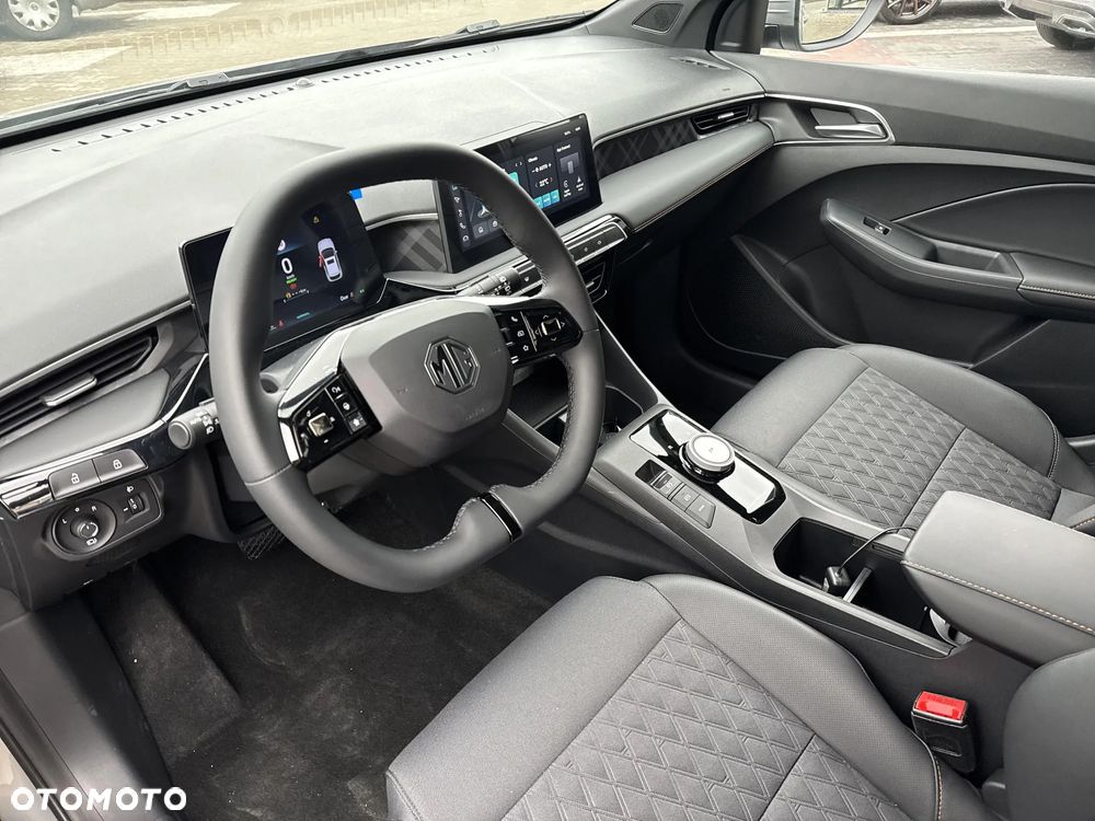 MG MG3 1.5 HEV+ Exclusive - 10