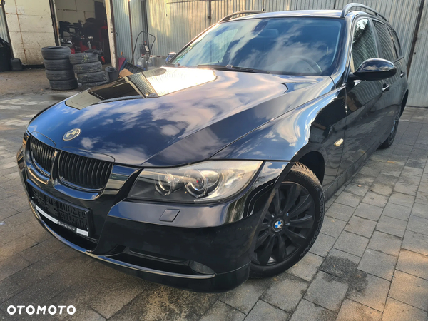 BMW Seria 3 318i Touring Edition Sport