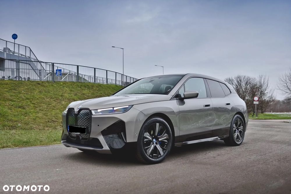 BMW iX xDrive40 76.6kWh - 2