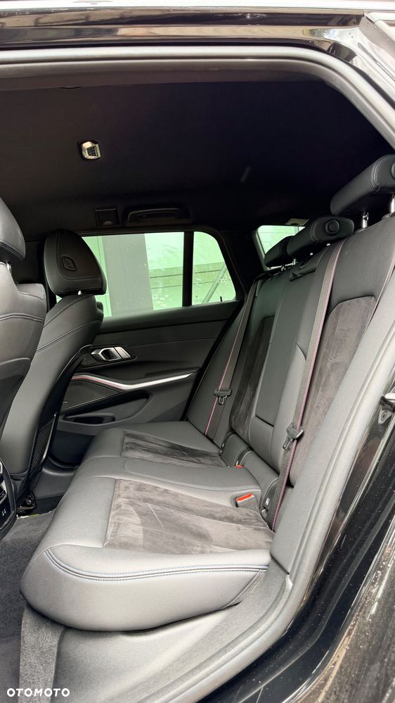 BMW Seria 3 330d xDrive MHEV Sport Line - 26