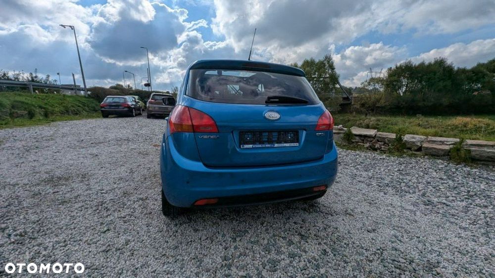 Kia Venga - 12