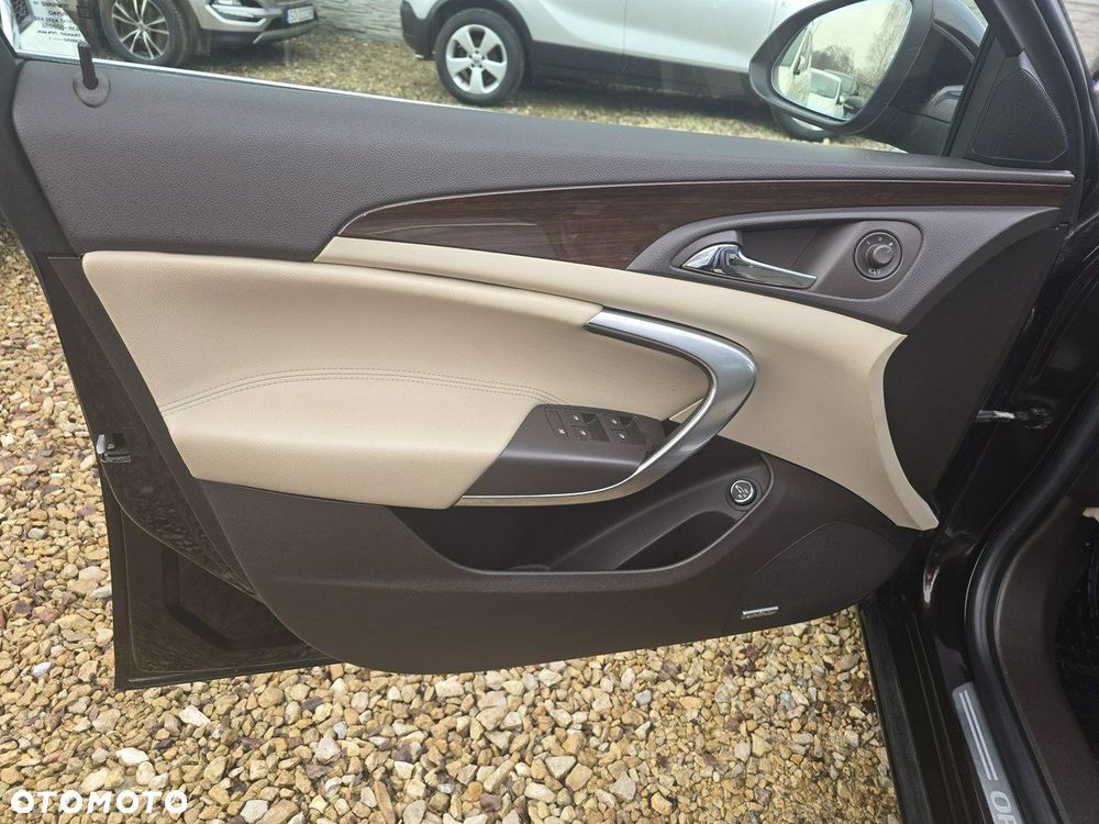 Opel Insignia 2.0 T Cosmo 4x4 - 22