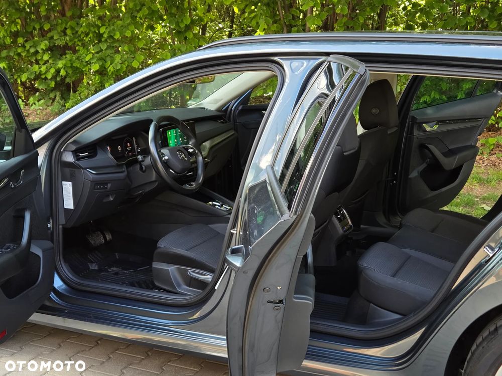 Skoda Octavia 2.0 TDI DSG Edition - 26